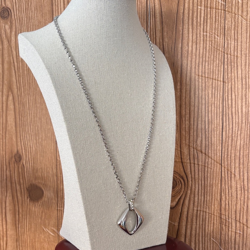 Yves Saint Laurent Silver Tone Chain Geometric Pendant Crystals 20.5-22" extend - Picture 3 of 14